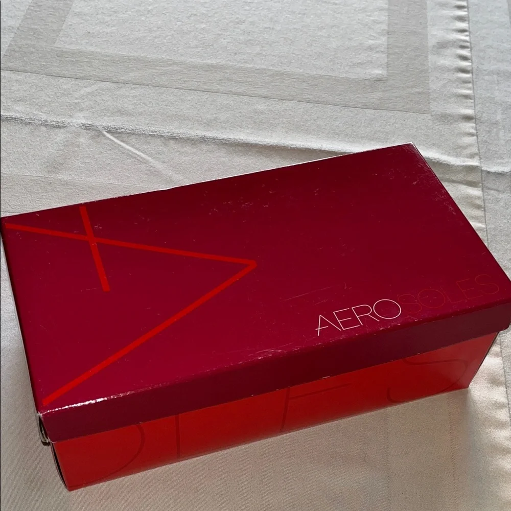 AEROSOLES Black and Tan Bow Loafers - Picture 6 of 6